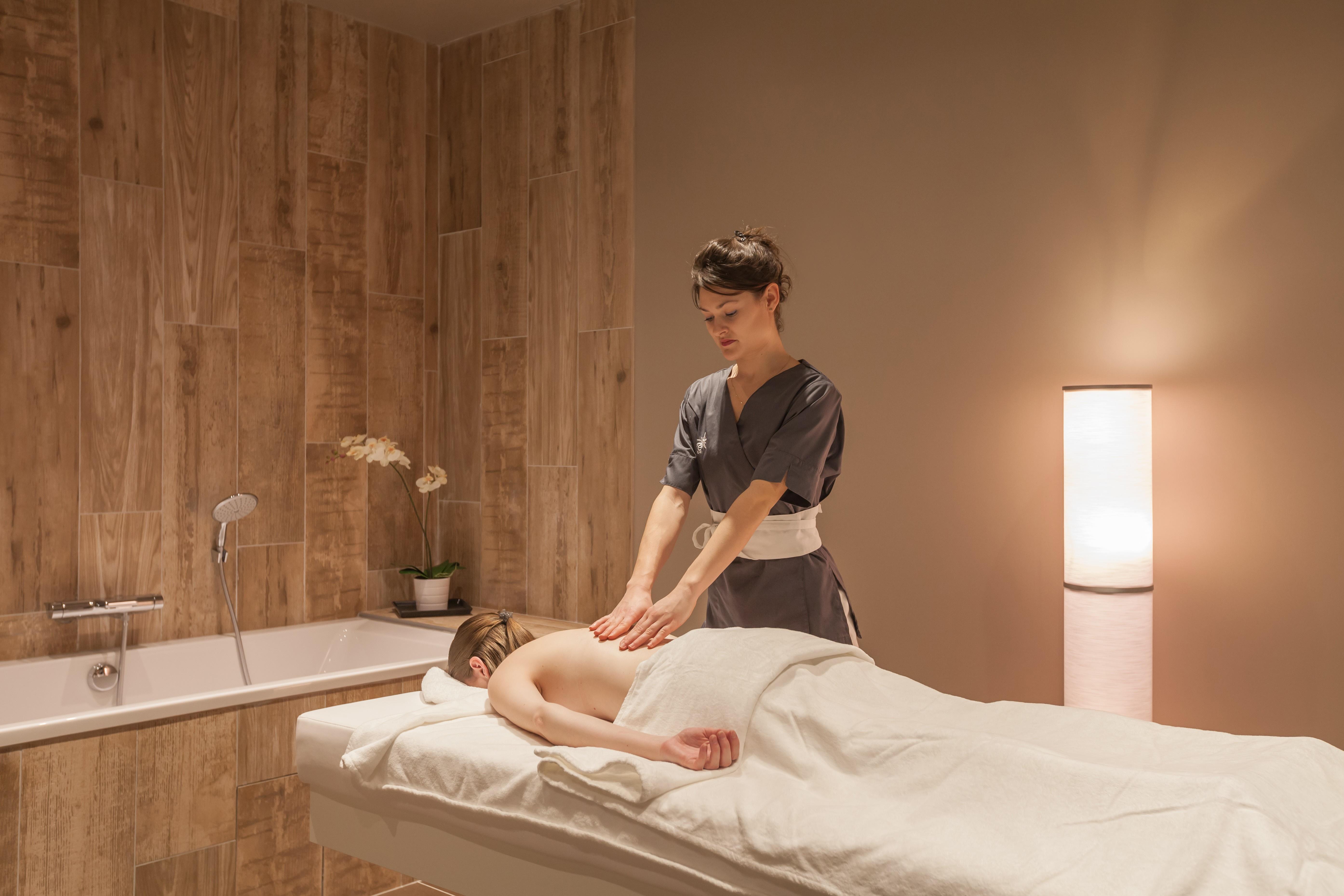 Royal Ours Blanc Boutique Hotel & Spa Альп-д'Юэз Экстерьер фото